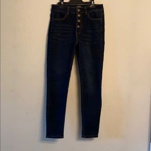 Button up jeans.NEVER WORN.